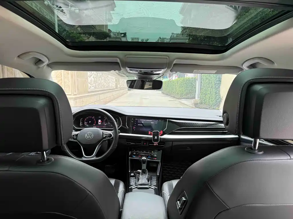 Volkswagen Passat 2022