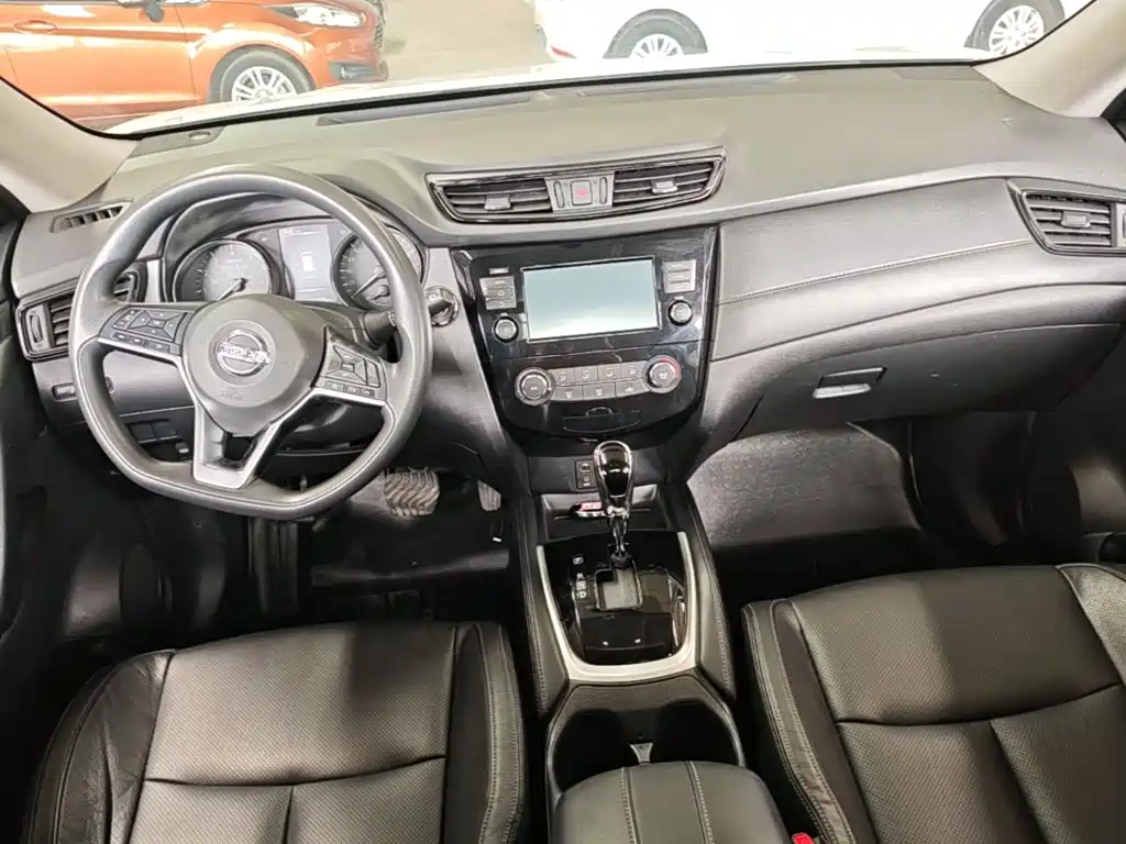 Nissan X-Trail 2018 — фото 10