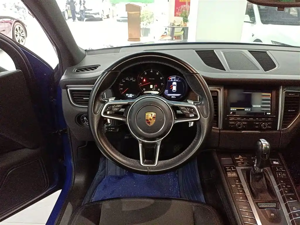Porsche Macan 2016 — фото 11