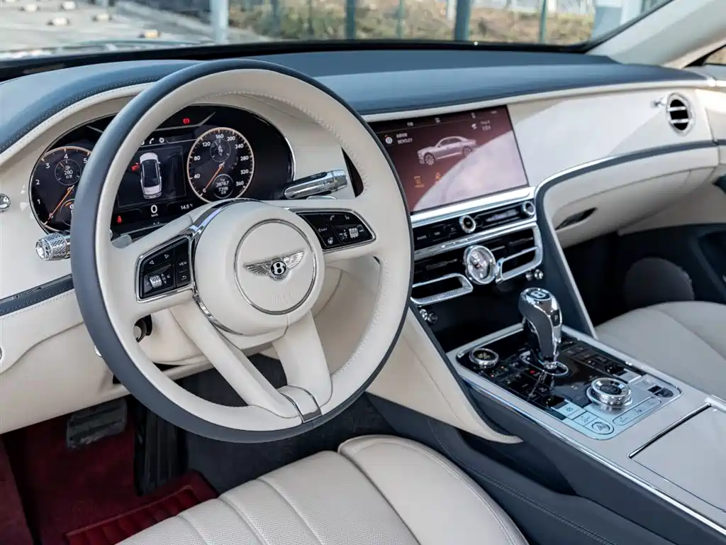 Bentley Flying Spur 2024 — фото 10