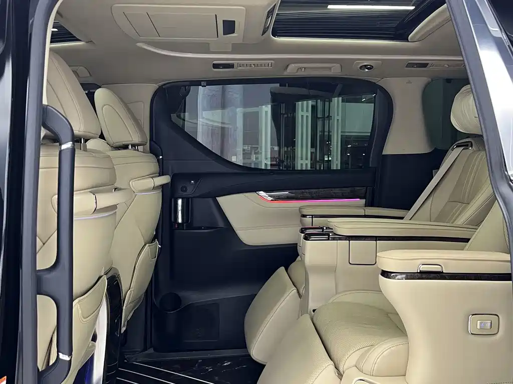 Toyota Vellfire 2020 — фото 19