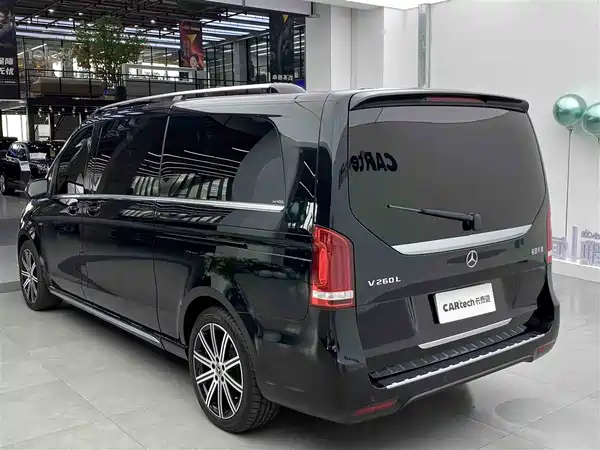 Mercedes-Benz V-Class 2024
