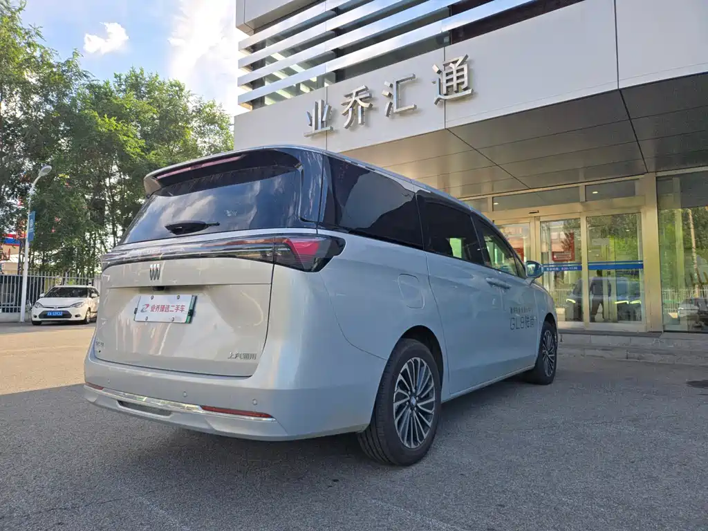 Buick GL8 New Energy 2025 — фото 2