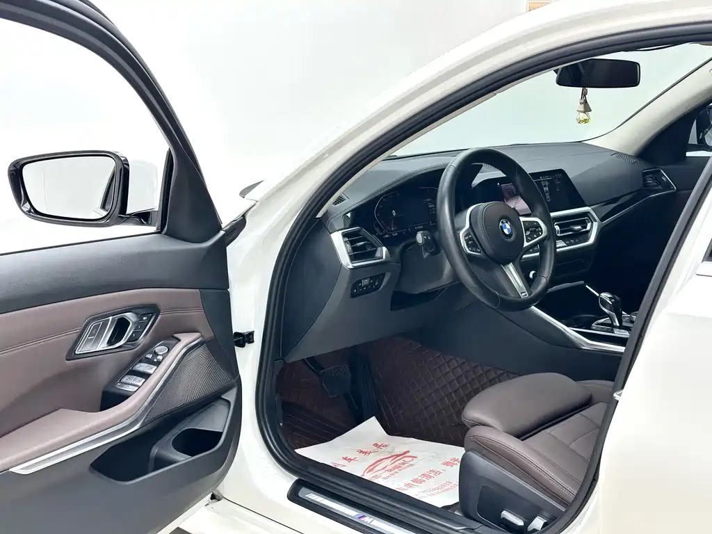 BMW 3 Series 2021