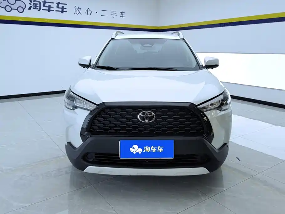 Toyota Corolla Cross 2023 — фото 2