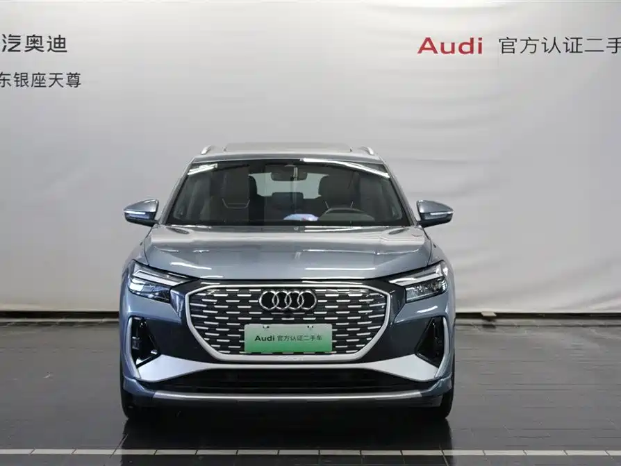 Audi Q4 e-tron 2025 — фото 2