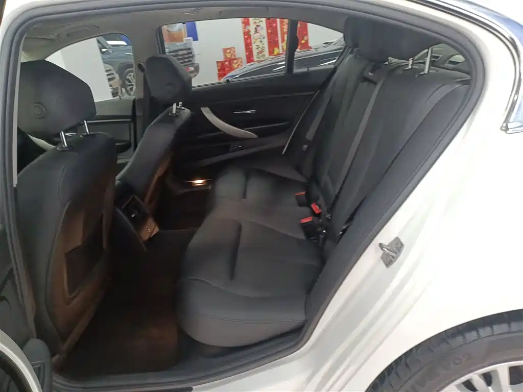 BMW 3 Series 2015 — фото 13