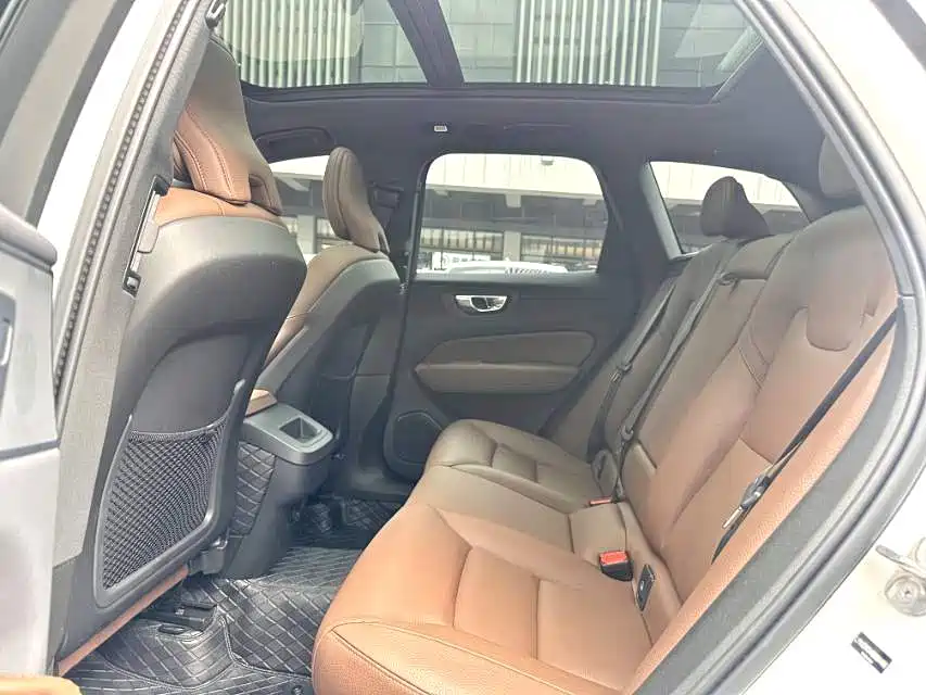Volvo XC60 2024