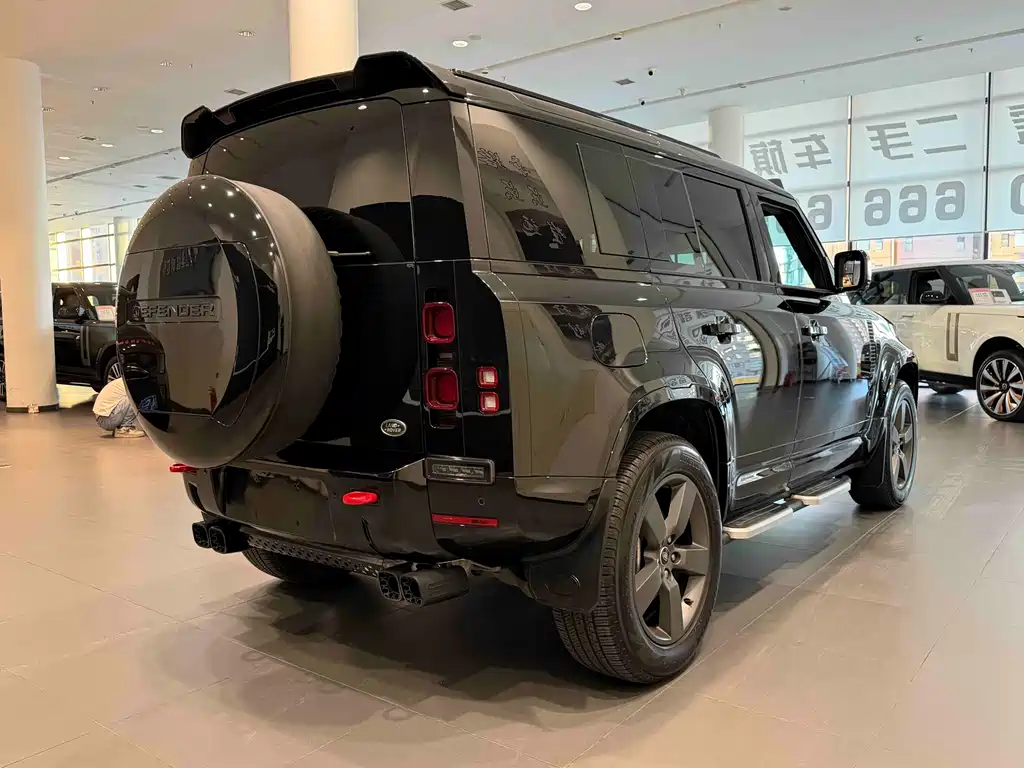 Land Rover Defender 2026 — фото 24