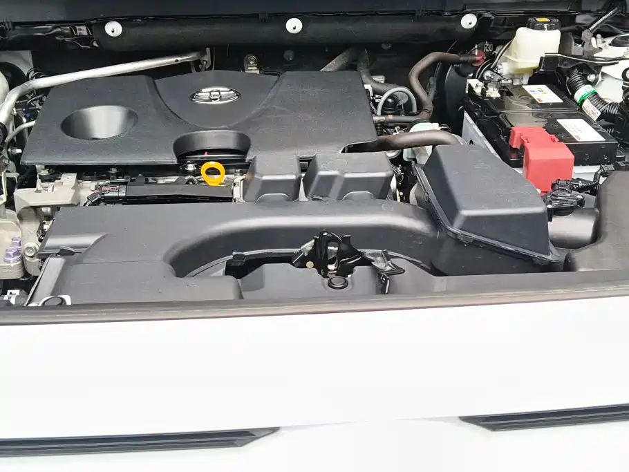 Toyota RAV4 2025 — фото 10