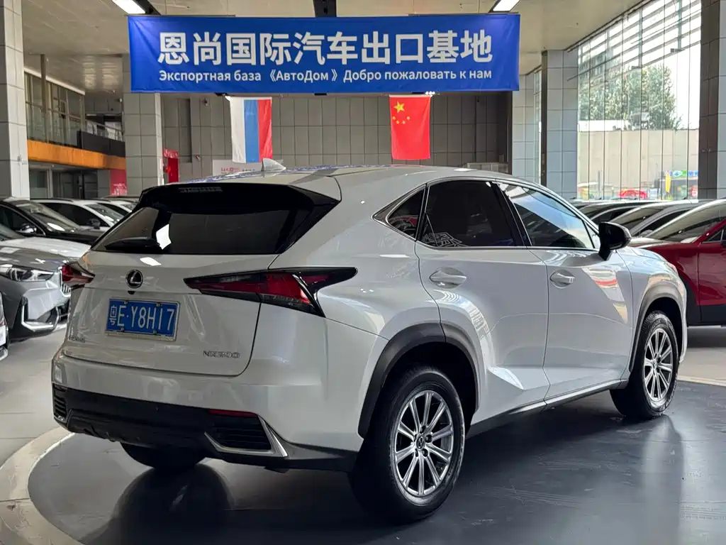 Lexus NX 2021