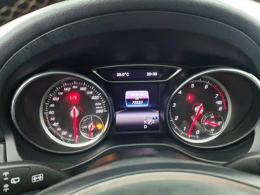Mercedes-Benz GLA 2018 — фото 14