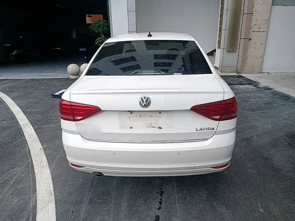 Volkswagen Lavida 2016