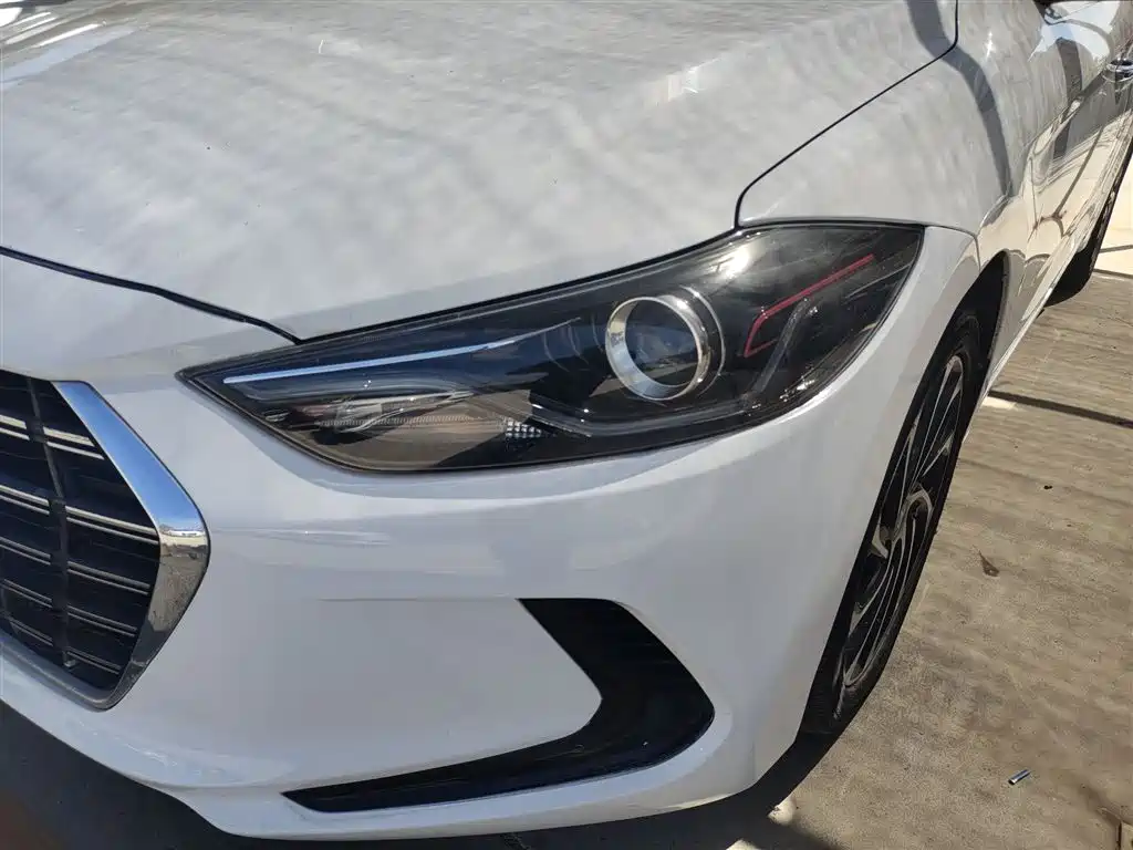 Hyundai Elantra 2020 — фото 24