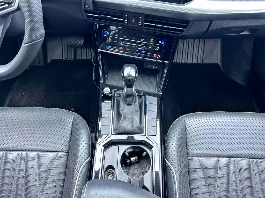 Volkswagen Passat 2023