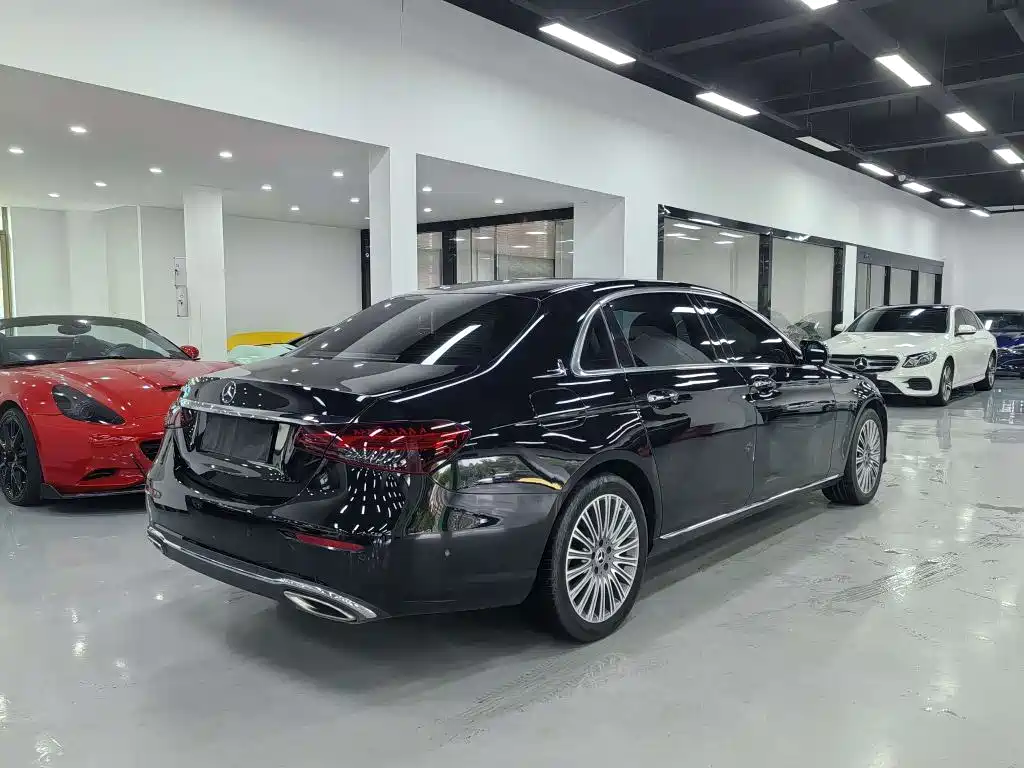 Mercedes-Benz E-Class 2022