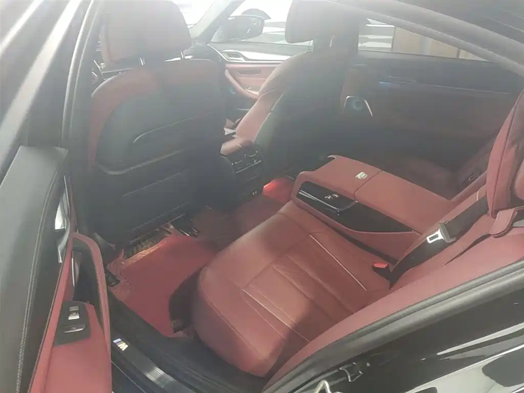 BMW 5 Series New Energy 2021 — фото 17
