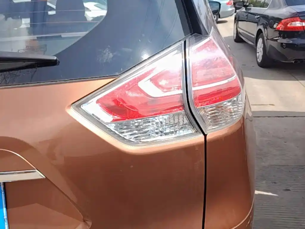 Nissan X-Trail 2015 — фото 8