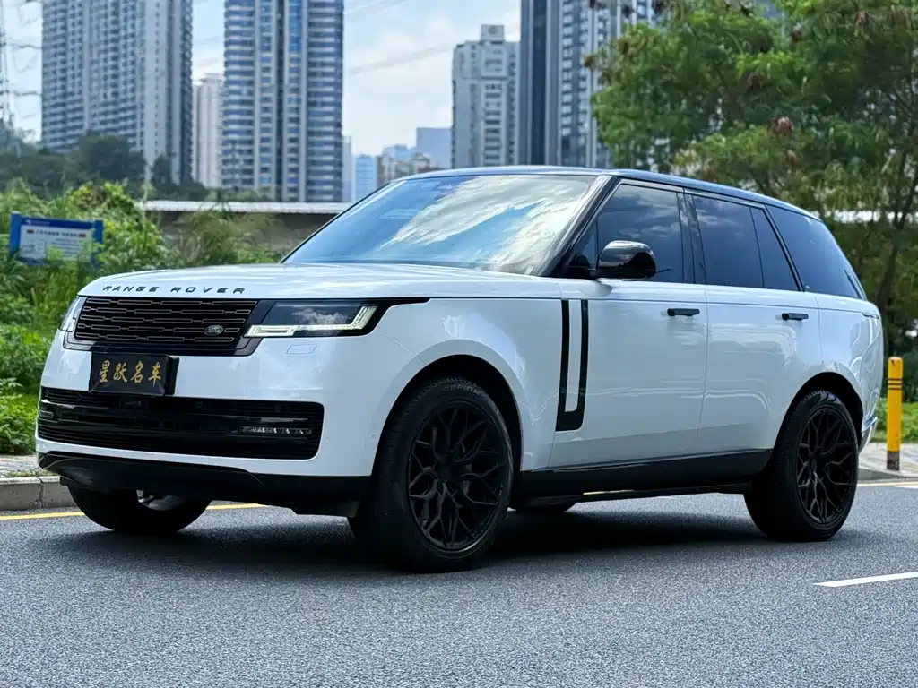 Land Rover Range Rover 2023 — фото 1