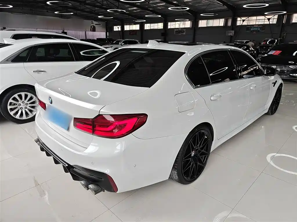 BMW 5 Series 2020 — фото 7