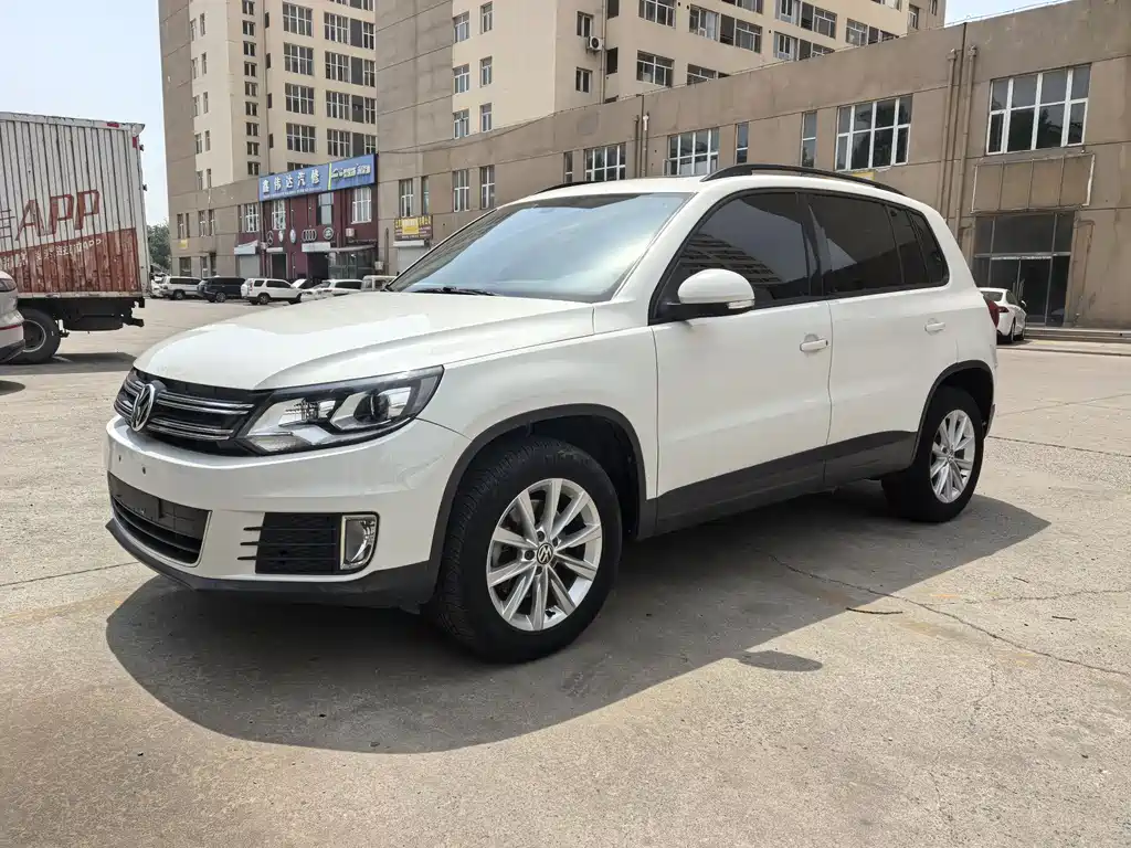 Volkswagen Tiguan 2017 — фото 1