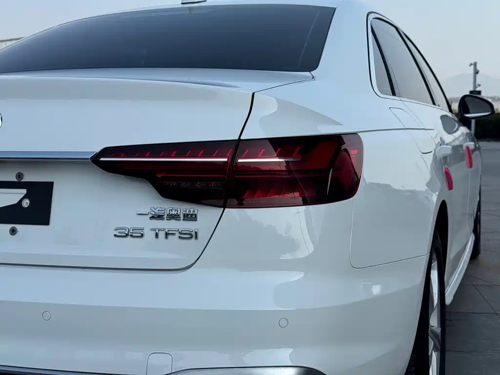 Audi A4L 2020 — фото 29