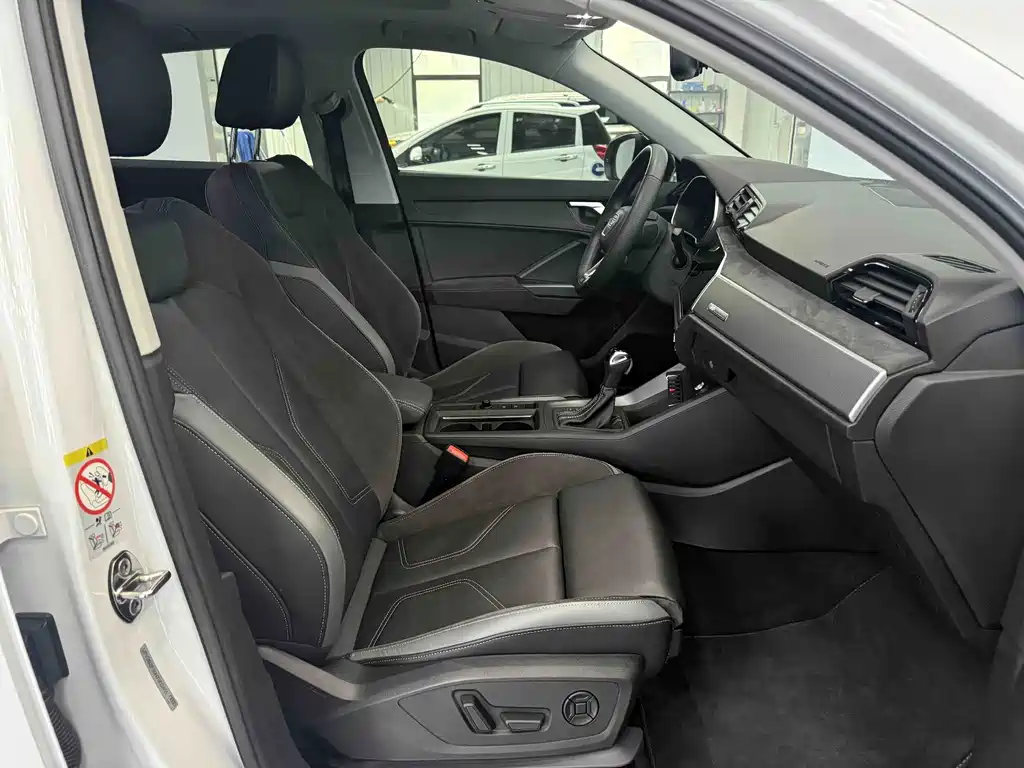 Audi Q3 Sportback 2022 — фото 17