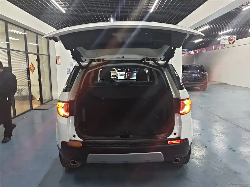 Land Rover Discovery Sport 2019 — фото 15