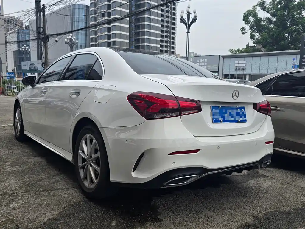 Mercedes-Benz A-Class 2021 — фото 4
