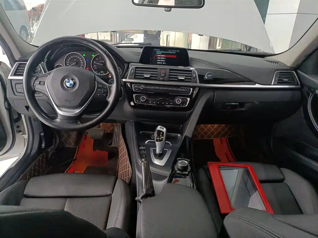 BMW 3 Series 2017 — фото 6