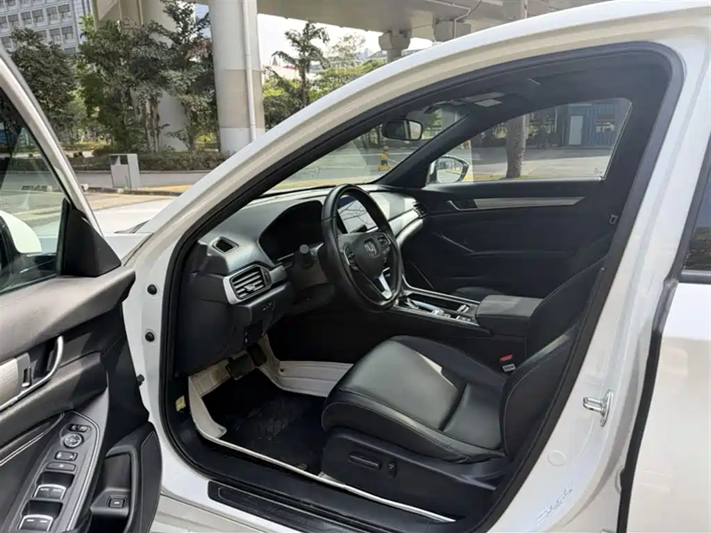 Honda Inspire 2023 — фото 24