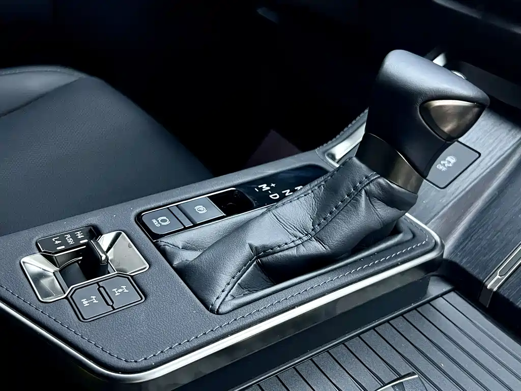 Lexus GX 2025 — фото 16