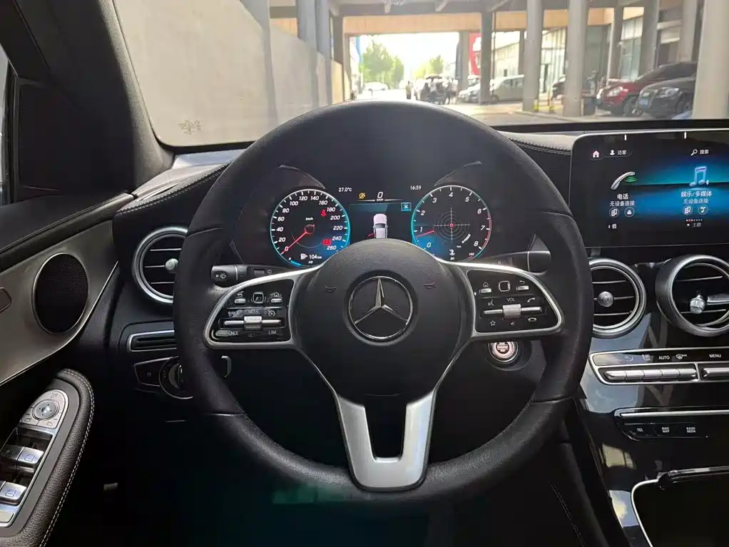 Mercedes-Benz GLC 2020 — фото 12