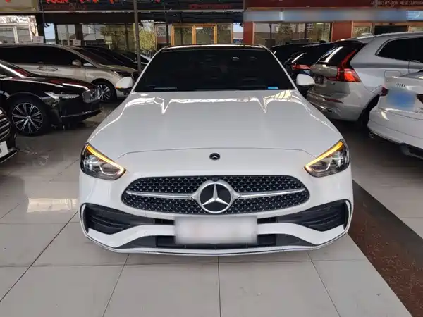 Mercedes-Benz C-Class 2024