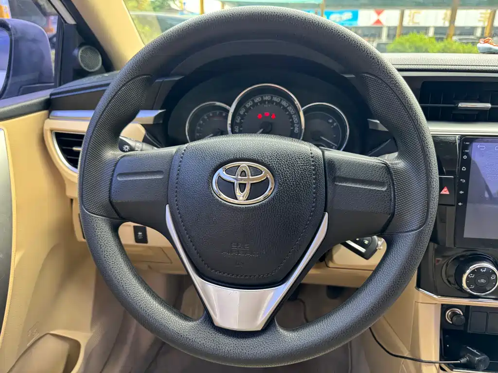 Toyota Corolla 2017 — фото 11