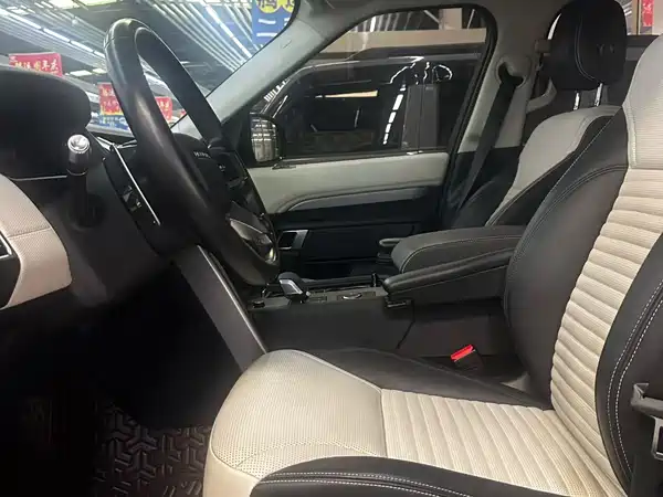 Land Rover Discovery 2021
