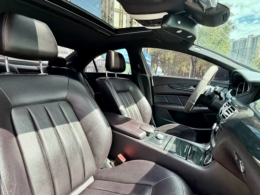 Mercedes-Benz CLS 2014 — фото 11