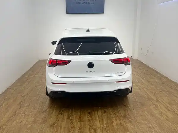 Volkswagen Golf 2023