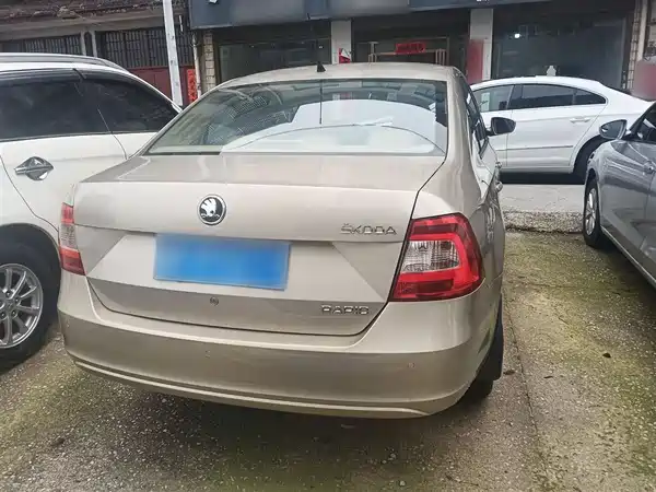 Skoda Rapid 2015