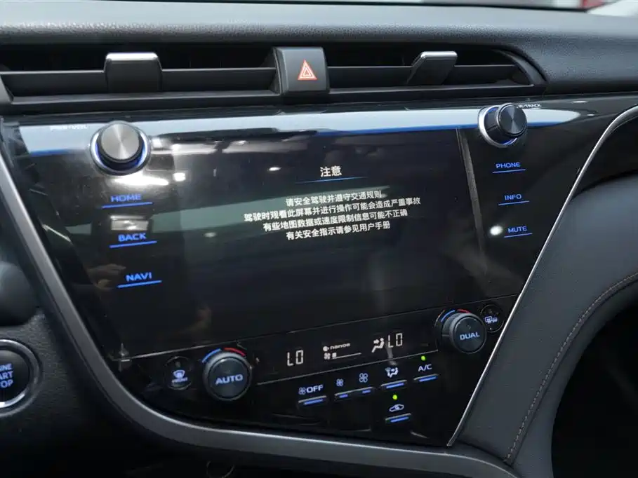 Toyota Camry 2020 — фото 9
