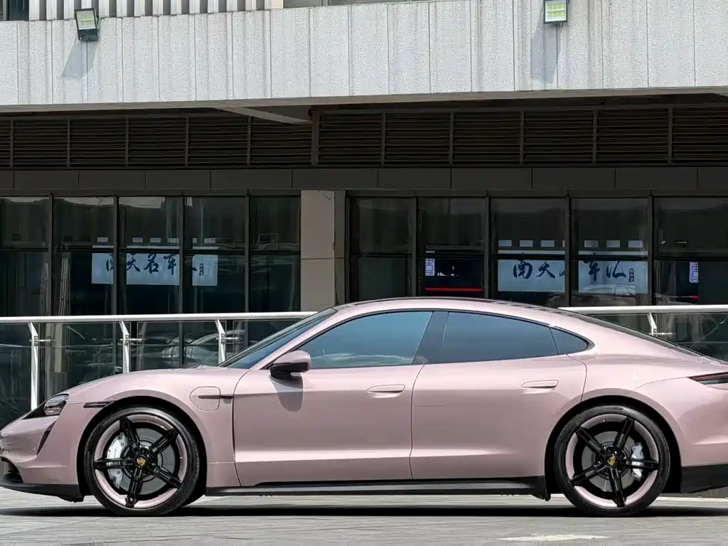 Porsche Taycan 2022