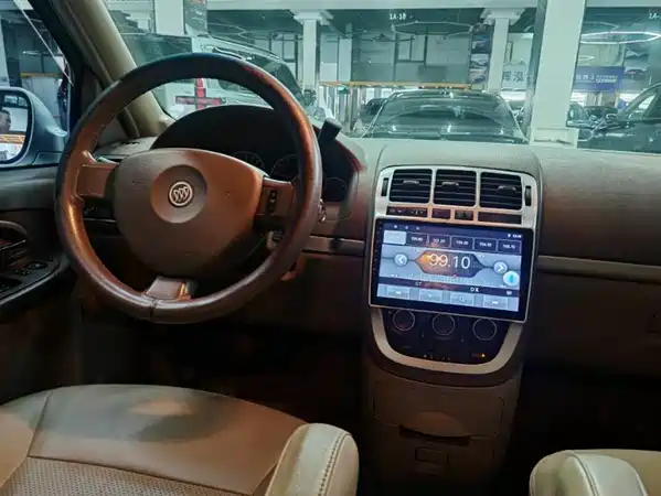 Buick GL8 2013