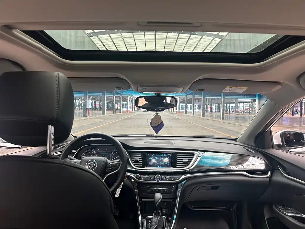 Buick Excelle 2019 — фото 10