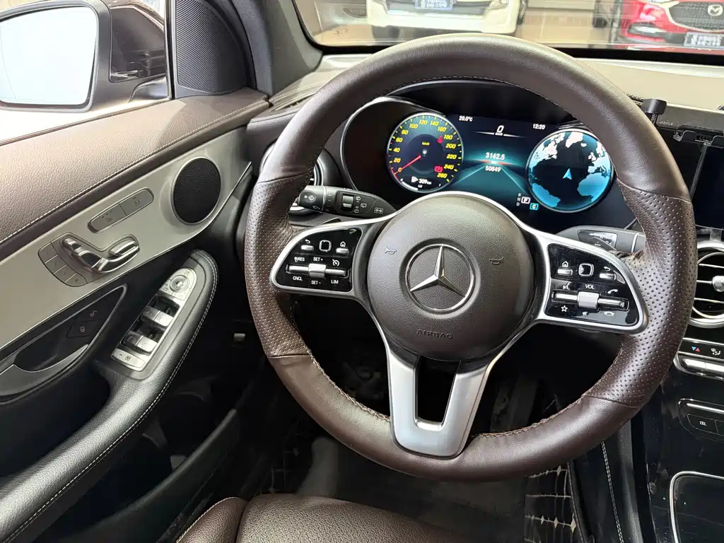 Mercedes-Benz GLC 2022 — фото 13