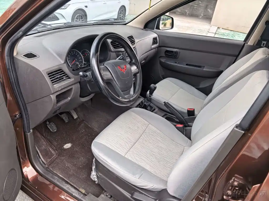 Wuling Hongguang 2024