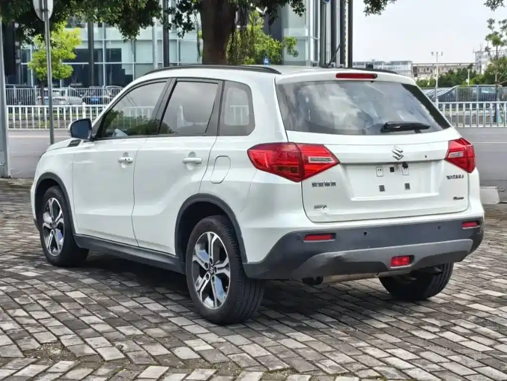 Suzuki Vitara 2016 — фото 9