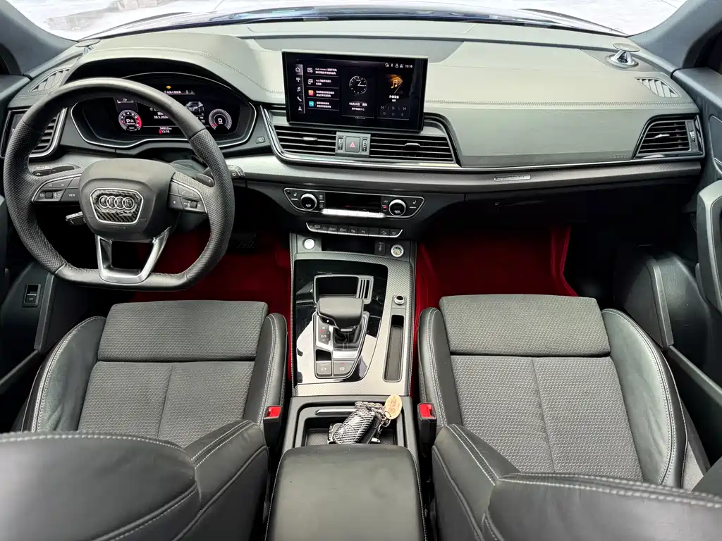 Audi Q5L Sportback 2022 — фото 13