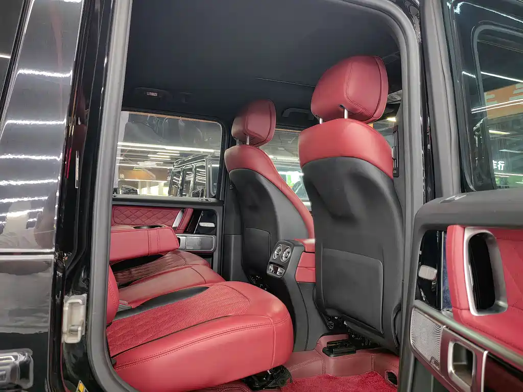 Mercedes-Benz G-Class 2024 — фото 14