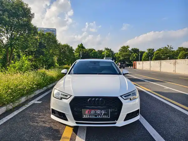 Audi A4L 2018