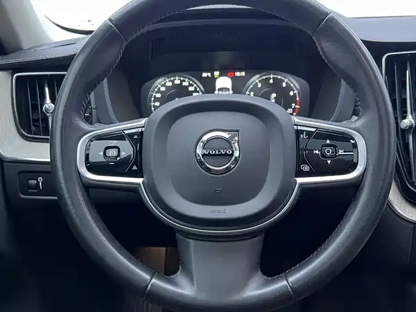 Volvo XC60 2019